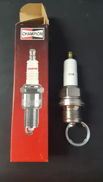 CHAMPION W14 / 569 Spark Plug