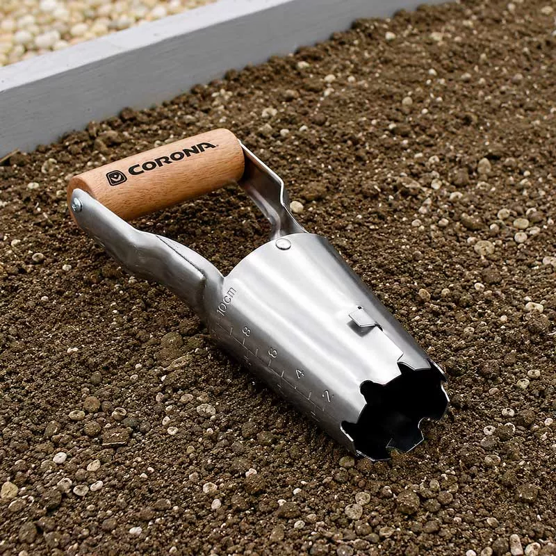Corona Classic Wooden Handle Bulb Planter